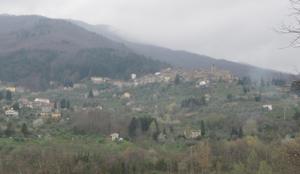 Damp_spring_day_in_tuscany