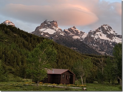 cap cloud over Tetons